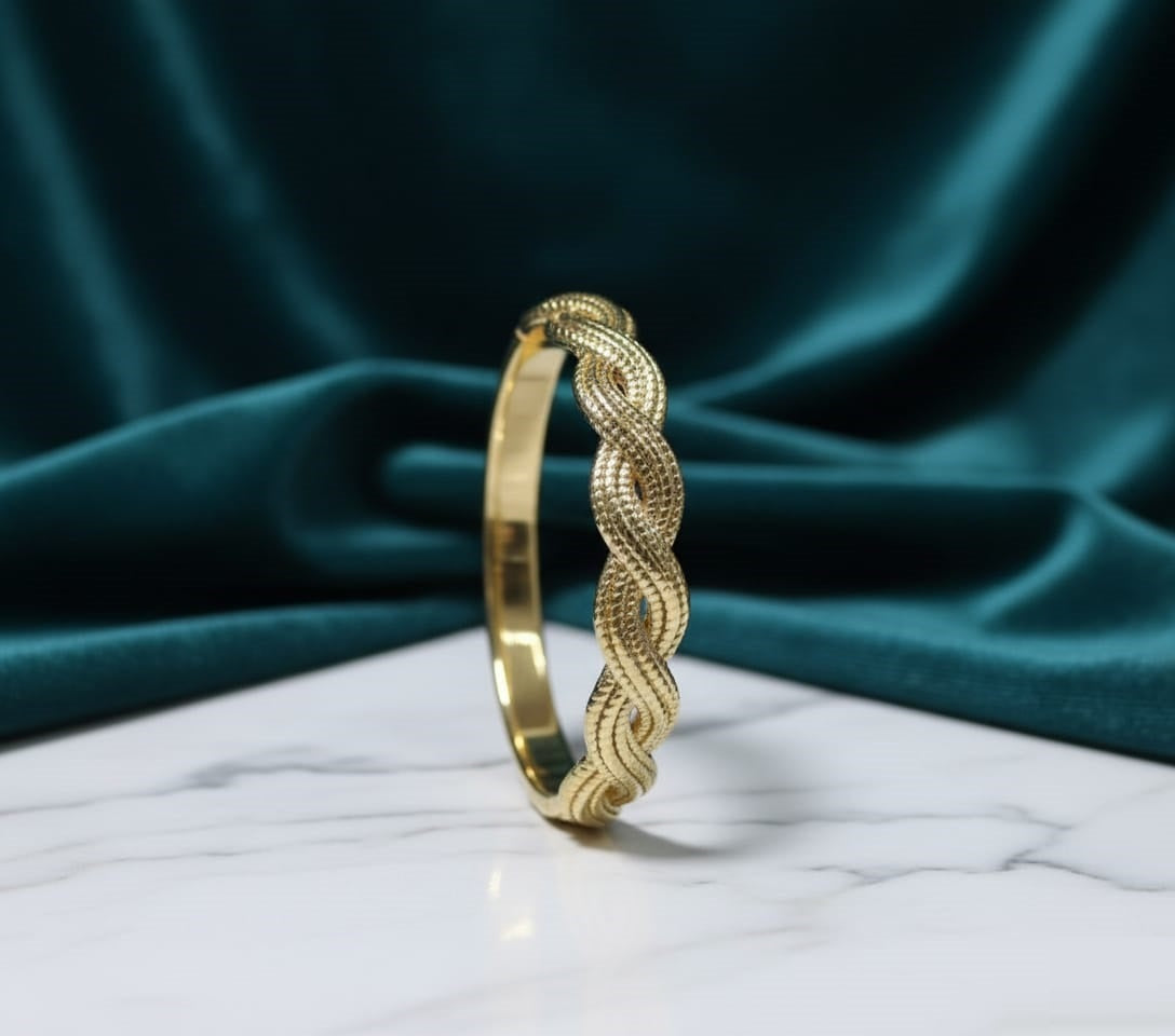 Twist of Elegance Bangle by DalyaNis